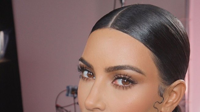 Ким Кардашян търси лек за псориазис