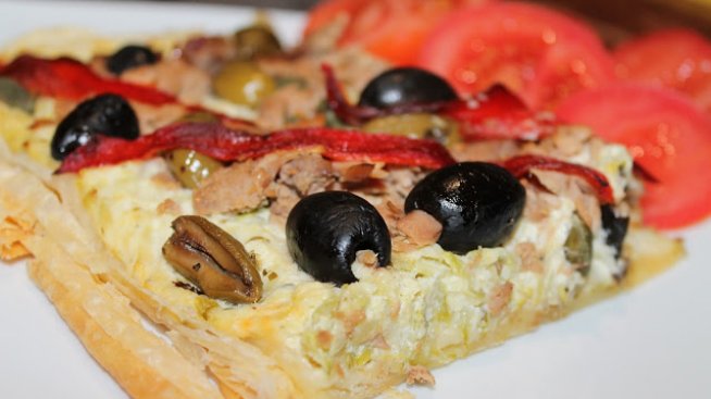 Средиземноморски тарт с риба тон