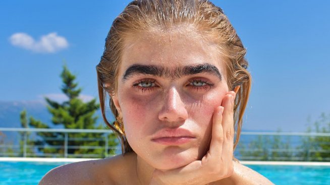 София Хаджипантели – моделът с една вежда