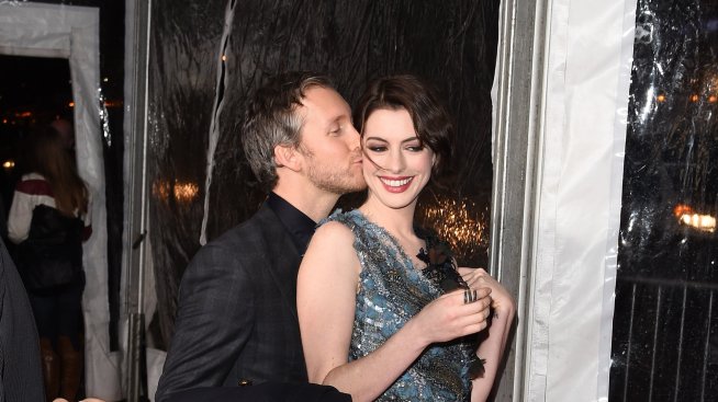 Ан Хатауей се кара с мъжа си само, когато е гладна