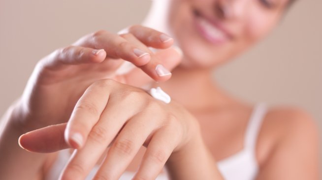 Защо кожата на ръцете ни се напуква?