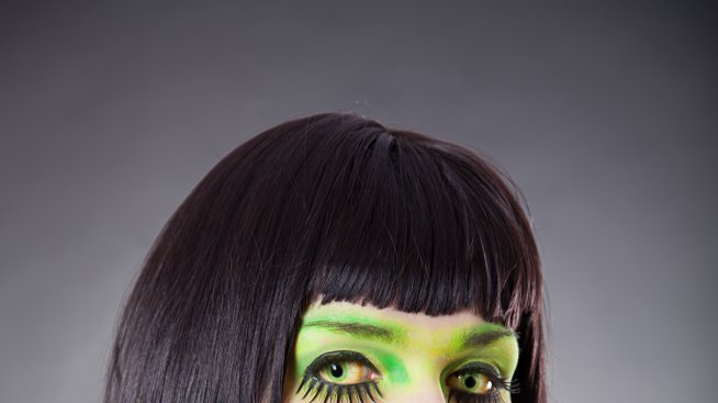 Цветните контактни лещи могат да бъдат много опасни