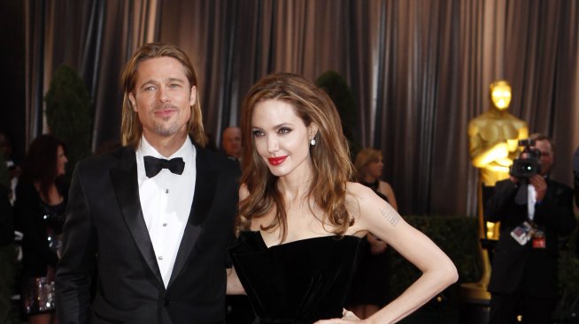 Анджелина и Брад се сгодиха