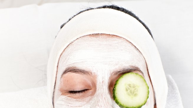 Няколко натурални продукта  срещу зачервявания по лицето