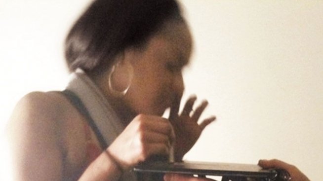 Дъщерята на Уитни се върна към наркотиците