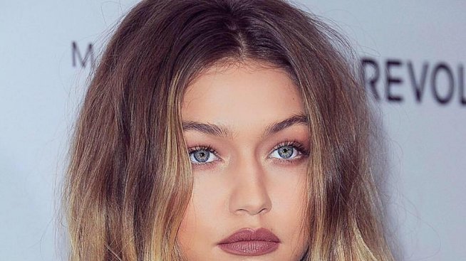 Закани от Китай към Джиджи Хадид: Не идвай в Шанхай, расистка си!