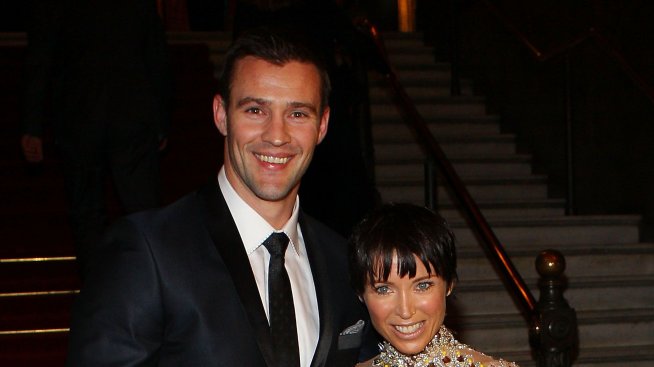 Гаджето на Дани Миноуг я напуснало заради родителите й