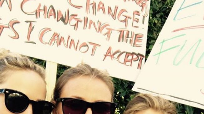 Адел организира второ моминско парти на Дженифър