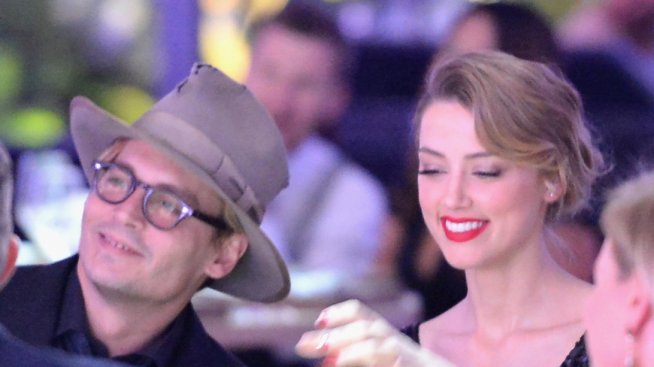 Амбър Хърд командва Джони Деп