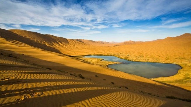 Тайнствените езера в пустинята на Бадаин Джаран