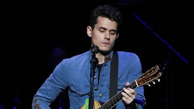 Джон Майър си пада по Лиа Мишел