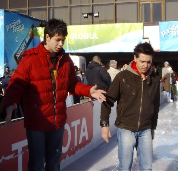 Колегите му Иван и Станислав имаха нужда един от друг през повечето време. Но приятелите са за това - да се подкрепят.