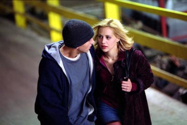 Осмата миля (2002)Филмът на Еминем печели Оскар за саундтрак. Всяка друга награда щеше да бъде изненада. Сцената: Емине
