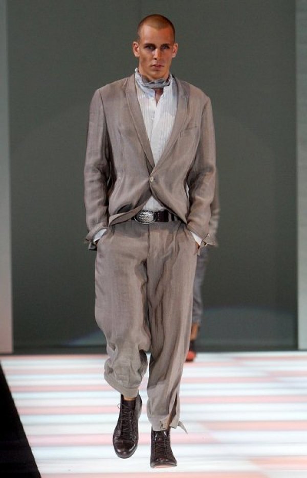Елегантност от Armani... снимка: БГНЕС