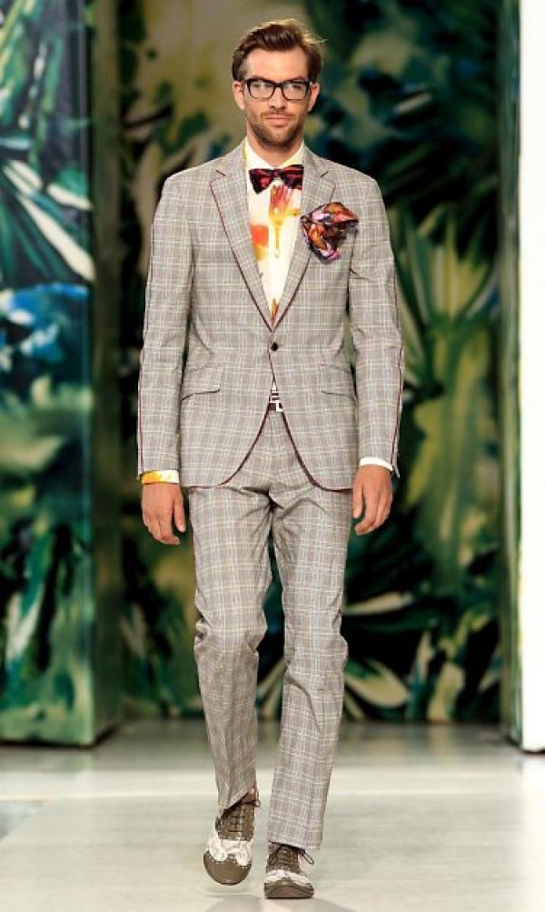 Кариран костюм от Etro. снимка: БГНЕС