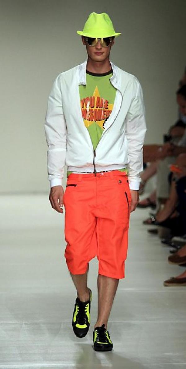 Цветовете при Moschino са ярки. снимка: БГНЕС