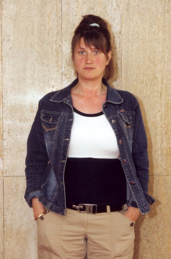 Галина Иванова, на 29 годиниЗдрава дама. Тежи 76 кг. Жен