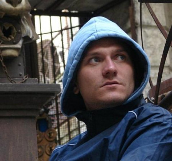 Водещ, както сигурно вече знаете, е Димитър Павлов – любим радио глас и още по