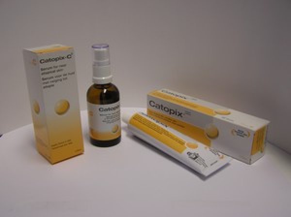 Catopix-C: серум и крем за кожа, склонна към атопияСерията е създадена за хора, които страдат от атопичен дерматит. Серумът съдържа вит. С, а кремът - фитостерол и тритерпен.Активните съставки облекчават симптомите и правят кож