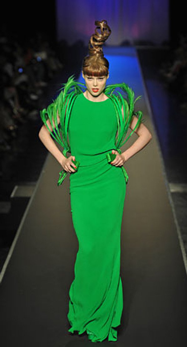 В зелено...В Jean Paul Gaultier.