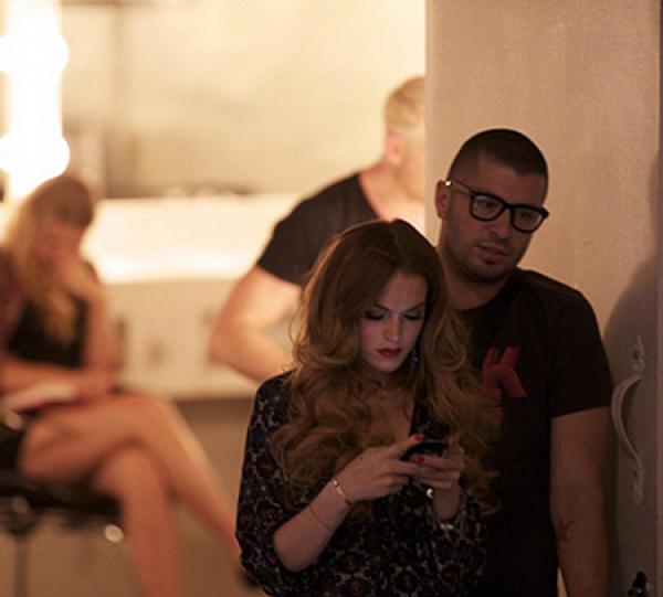 В началото на пролетта Линдзи стана рекламно лице на Fornarina и за разлика от останалите си работни ангажименти, тук