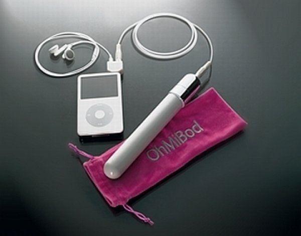 OhMiBod вибраторът ви предоставя цял един нов начин, по който да си доставите удоволствие и да изпозлвате своя IPod или всеки друг музикален плейър. Като включите тази удивителна машинка към плейъра си, той започва да вибрира в тон с лю