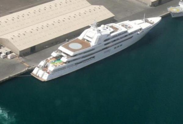 И най-скъпата... Dubai - 350 млн $Снимка: Luxuryyachts