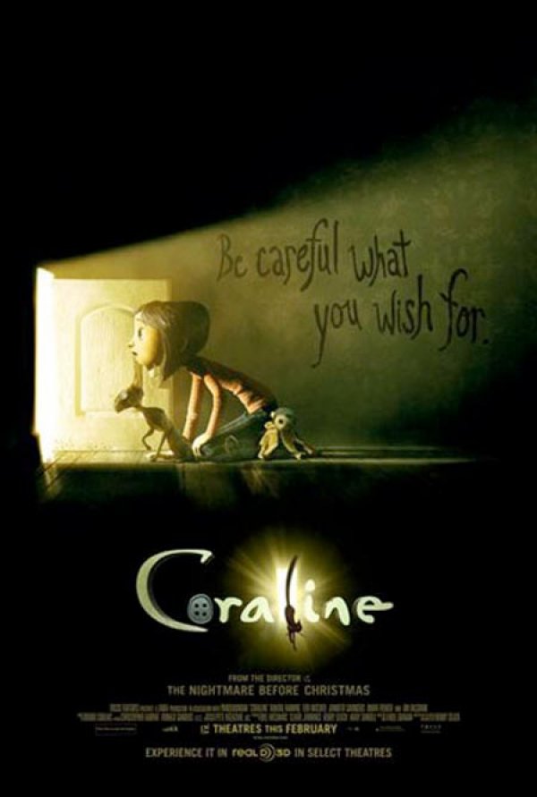 Coraline (2009)Анимационните филми напоследък са истински визуални шедьоври. Toчно такъв е "Коралайн" с гласовете на Дакота Фанинг (Коралайн) и Тери Хачър (майката).