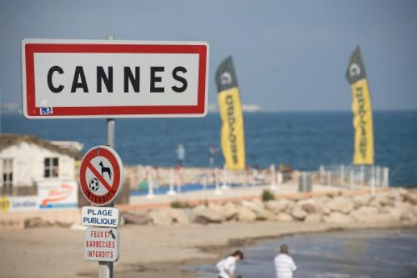  Кан часове преди началото на филмовия фестивал. Снимки: Gettyimages/Guliver