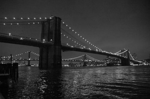 Brooklyn Bridge (Бруклински мост) над Ийст Ривър