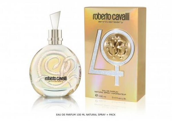 ROBERTO CAVALLI 40th ANNIVERSARYУникален парфюм, създаден за 40-я рожден ден на марката. За специалното честване се лансират три ексклузивни флакона с преливащи тонове &ndash; с чувствени овални форми, и красива сребърна капачка.