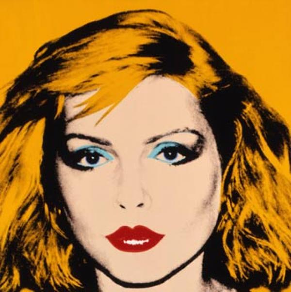 Debbie Harry (Blondie)Kaквото и да кажем за нея, никога няма да бъде достатъчно. Присъствието й в подобна селекция е просто задължително, дори и музиката й да клони по-скоро към New Wave вълната.Името й е