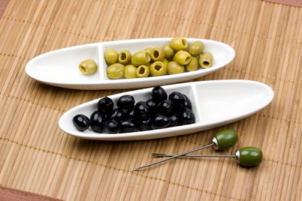 ГърцияЮжната ни съседка често е спрягана за една от най-вкусните страни в света. От любимите маслини до апетитно приготвения октопод, вкусът на Гърция до голяма степен зависи от пр
