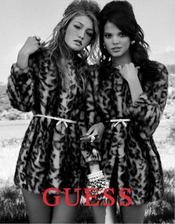 Снимка: Guess