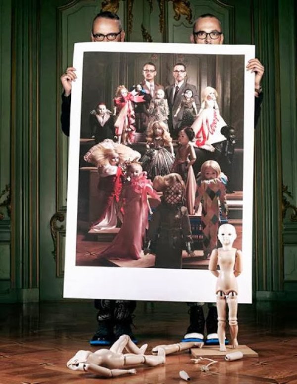 Viktor & Rolf в холандското издание на Vogue Снимка: smartologie.com