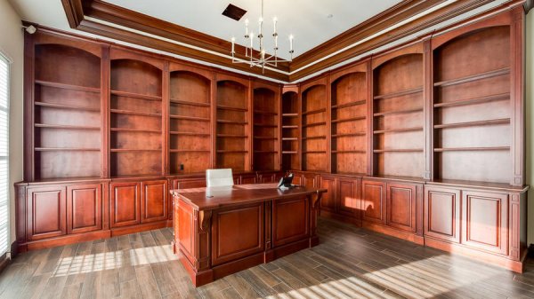 Снимка: belaircrestmansion.com
