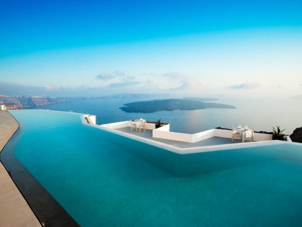 Grace Santorini - ГърцияСнимка: elitetraveler.com