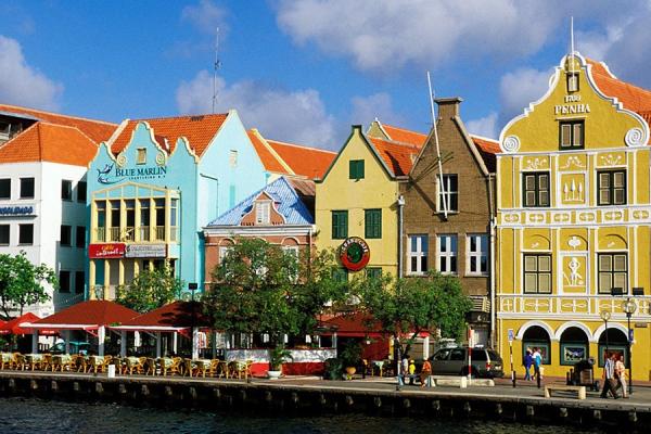 Уилямщат, Кюрасао. Снимка: architecturaldigest.com