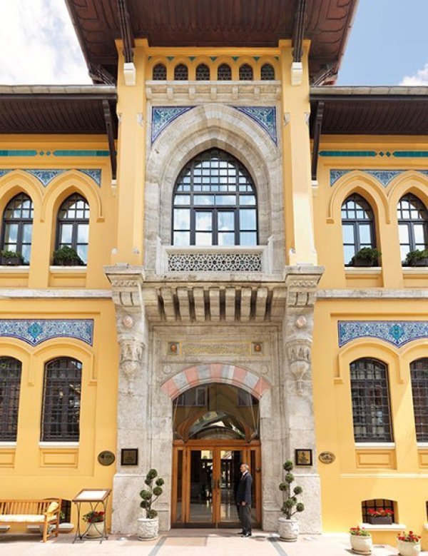 Снимка; architecturaldigest.comХотел "4 сезона" в Истанбул - сградата е била затвор до 1900 г., а от 1990 г. е супер луксозен хотел.
