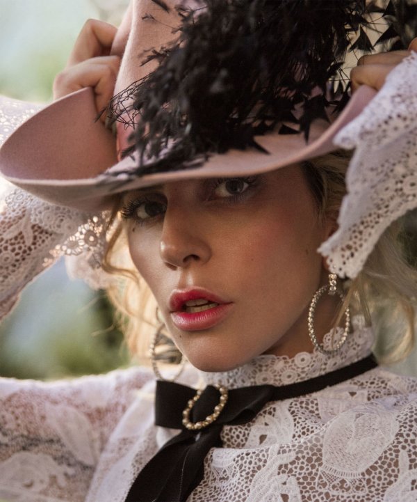 Снимка: Harper's Bazaar