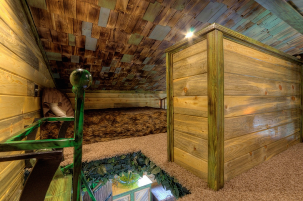Снимка: Hobbit treehouse