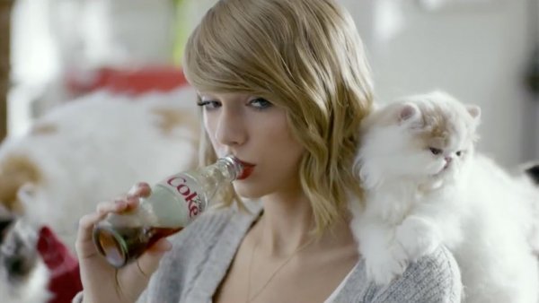 Тейлър Суифт в реклама на Diet Coke. Снимка: nydailynews.com 