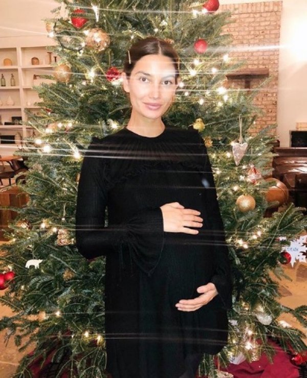 Моделът Лили Олдридж също чака второ дете; Източник: Instagram