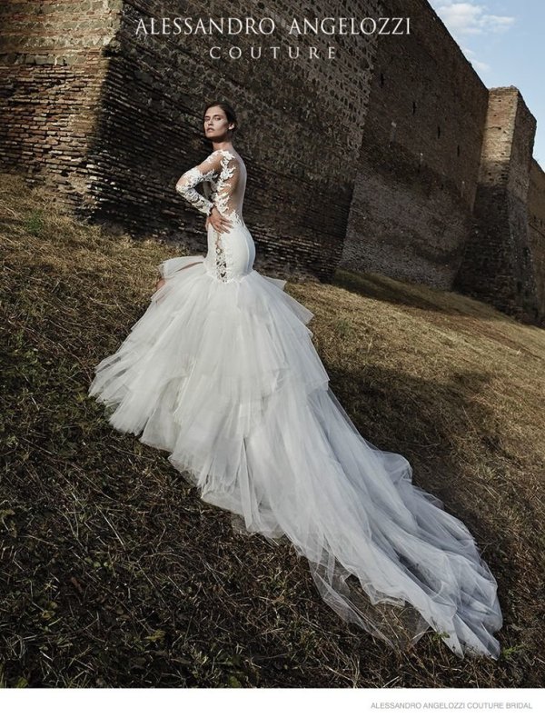 Снимка: Alessandro Angelozzi Couture