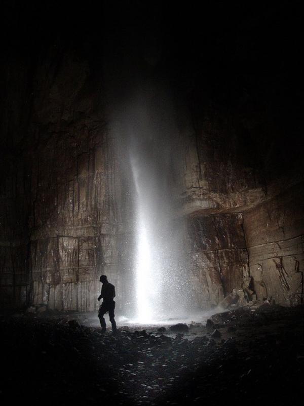 Снимка: Jarvist Frost„Зейналият Гил“, Великобритания (Gaping Gill)