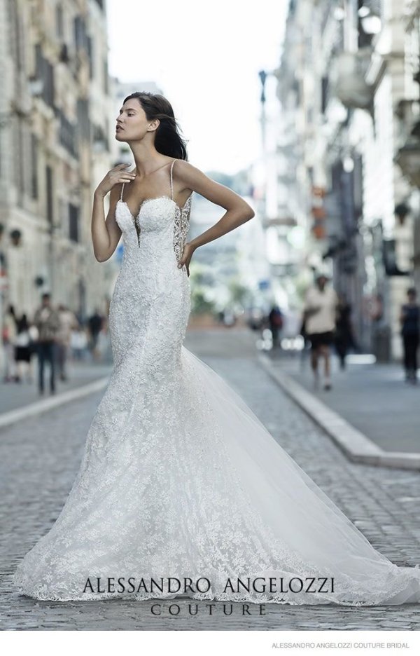 Снимка: Alessandro Angelozzi Couture
