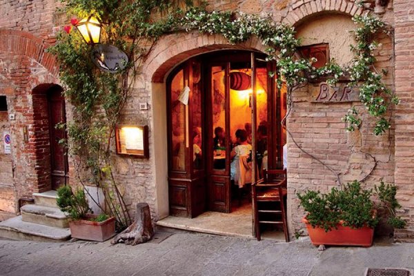 Реторант "Osteria Acquacheta" в Монтепулчано; Снимка: architecturaldigest.com