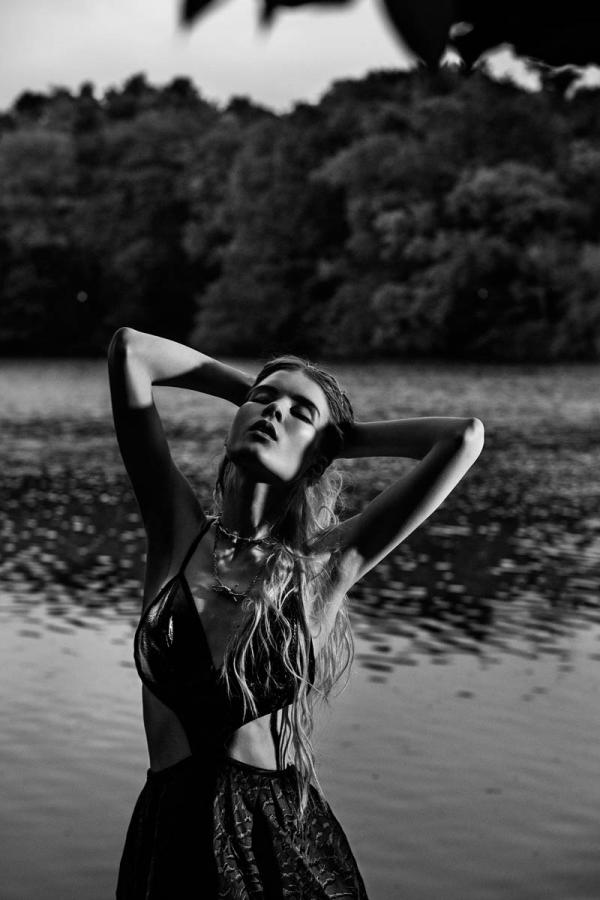 Снимка: Gravure Magazine