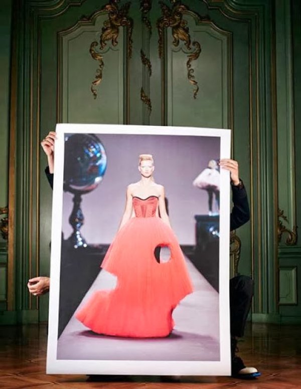 Viktor & Rolf в холандското издание на Vogue Снимка: smartologie.com