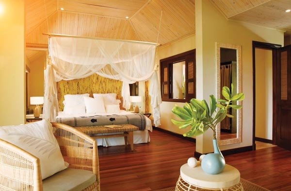 desroches-island.com